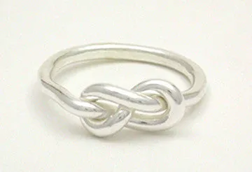 Knot Series: Figure 8 Ring
